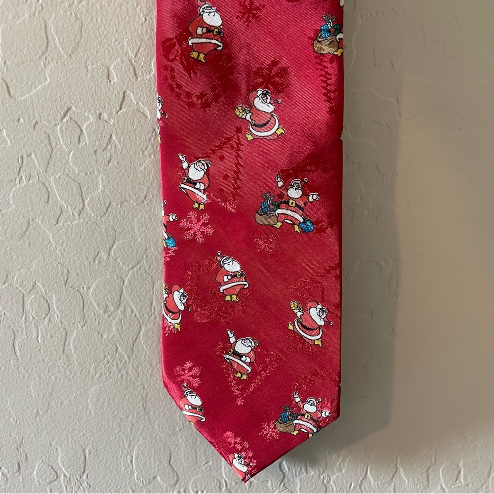 Golden House Santa Tie